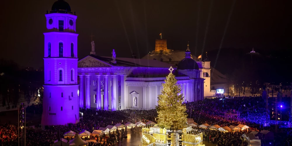 Lietuvas galvaspilsēta Viļņa svētku rotā.