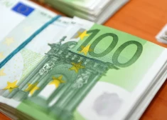 В октябре 2023 года латвийский экспорт в Россию составил 6,8% от общего объема экспорта, а экспорт в Беларусь - 0,7% от общего объема экспорта.