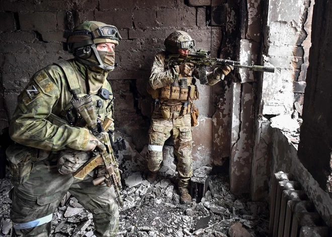 Okupanti Ukrainas dienvidos veido triecienvienības no virsniekiem