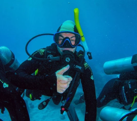 Mateo Mareoti bija okeonogrāfijas students.