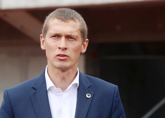 Bijušajam deputātam Jurašam par slepenas informācijas izpaušanu piespriež naudas sodu 12 400 eiro apmērā