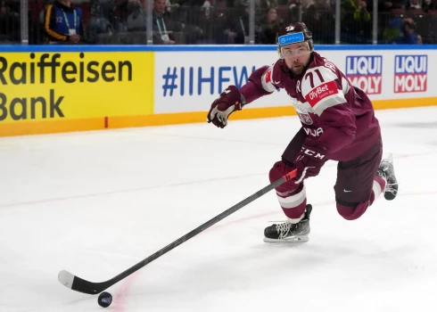 Bukarta un Dzierkala komandas tiksies IIHF Čempionu līgas pusfinālā