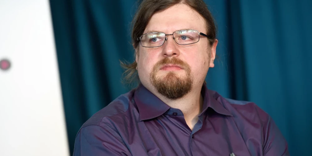 Дмитрий Бочаров