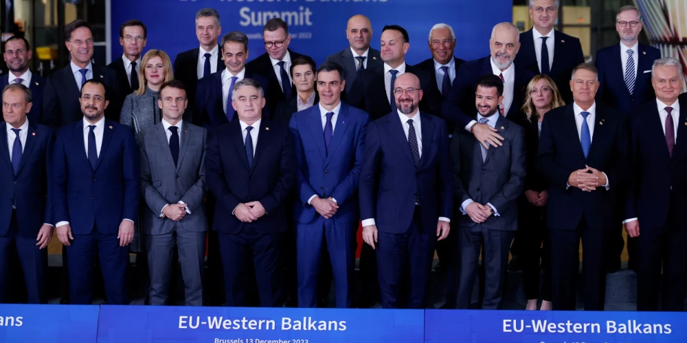 Briselē sākas ES samits
