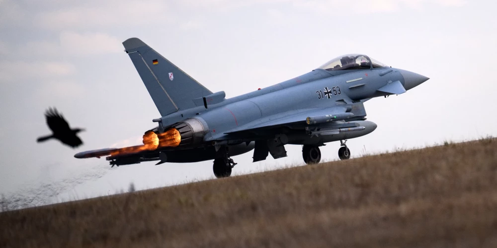 Nopietns incidents NATO gaisa telpā: debesīs pacēlušies Vācijas iznīcinātāji