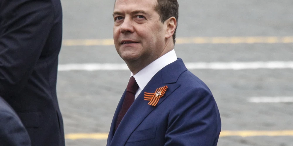 Medvedevs aicina krievus braukt uz Āfriku, nevis naidīgo Eiropu: "Man tur patika!"