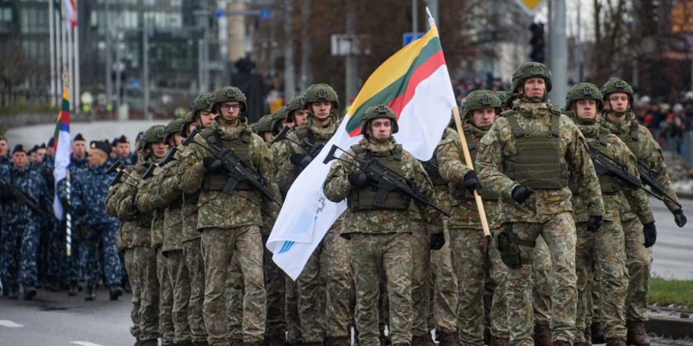 Aizliedz profesionālajiem Lietuvas karavīriem doties uz nedraudzīgām valstīm un teritorijām