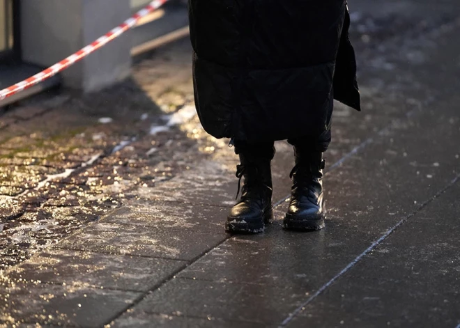 Sestdien Latvijā valdīs atkusnis un ielas būs slidenas, gaidāms lietus un sniegs