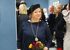 Leonarda Ķestere-Kļaviņa Latvijas Nacionālajā mākslas muzejā izstādes par zīmētāju un gleznotāju Jāzepu Grosvaldu atklāšanā.