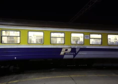Pasažieru vilciens pie Cēsīm sabraucis cilvēku; vilciens Rīga-Valga kavējas