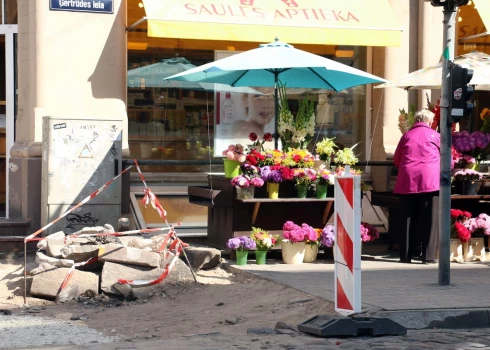 В Риге уличных торговцев обкладывают непосильным бременем, убивая бизнес