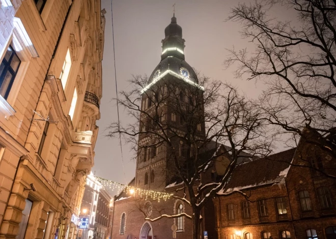 Aizvadītajā sestdienā, 16.decembrī, pārpildītā Doma baznīcā notika viens no visgaidītākajiem un Latvijas klausītāju iecienītākajiem ziemas muzikālajiem pasākumiem – koncerti “Ziemassvētku prelūdija”. Ilggadējie koncerta apmeklētāji apgalvo, ka tieši ar šo muzikālo satikšanos viņiem sākas īstie Ziemassvētki.