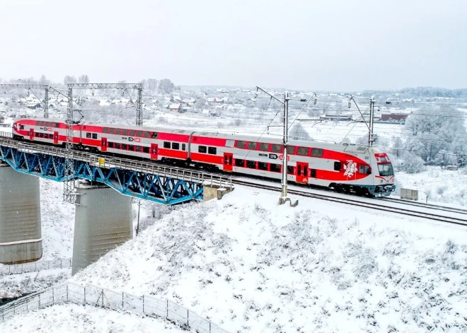 Lietuvieši raujas uz Rīgu! Vilciena maršruta Viļņa-Rīga popularitāte pārsniedz cerēto - uz dažiem maršrutiem vairs nav palicis vilciena biļešu 