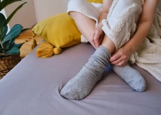 Kāpēc guļot ļoti salst kājas?