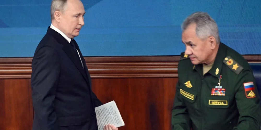 Šoigu publiski ziņo Putinam, ka “Krievijas armija ir kaujas spējīgākā pasaulē!” Ko viņš teica?