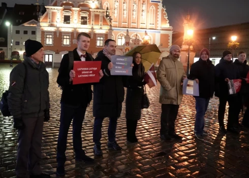 VIDEO: pie Rīgas domes pieprasa aizvākt Krievijas impērijas militārista Barklaja de Tolli pieminekli