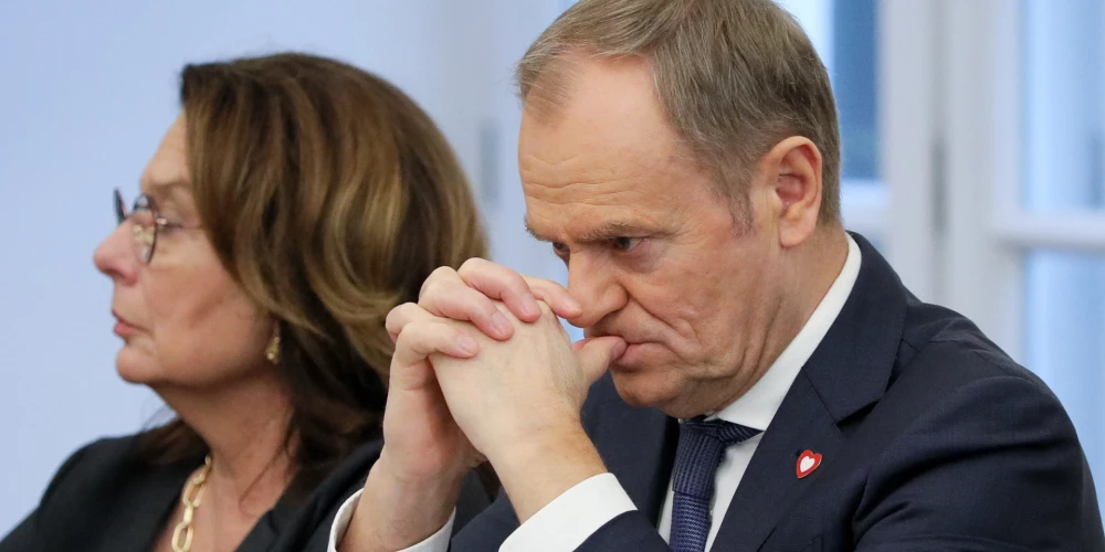 Polijas jaunā valdība atlaiž izlūkdienestu vadību