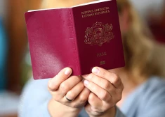 Двойное подорожание латвийских паспортов придется объяснить