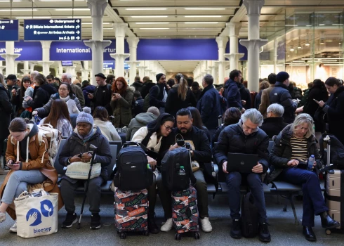 Pēkšņais streiks paralizējis satiksmi Lamanša tunelī