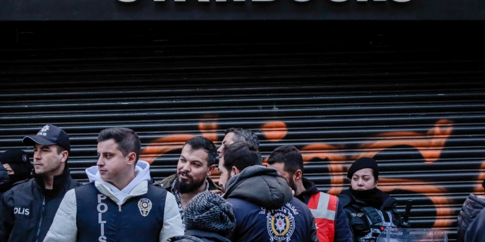 Turcijā aizdomās par saistību ar "Islāma valsti" aizturēti 304 cilvēki
