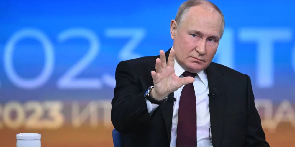 Putina vēlēšanu farsam pulcē atbalsta komandu
