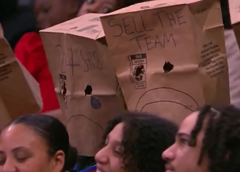 "Pārdod komandu!" Detroitas "Pistons" šogad var kļūt par lielāko apkaunojumu NBA vēsturē 