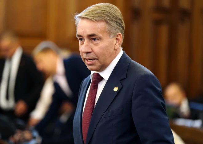 Labklājības ministrs gandarīts par vecuma un invaliditātes pensiju piemaksām