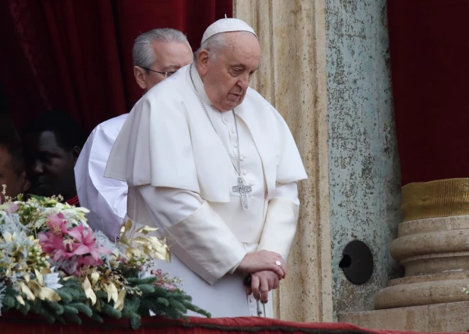 "Lai vardarbības un naida kurināšana tiek izbeigta!" Pāvests Francisks Ziemassvētku uzrunā aicina uz mieru