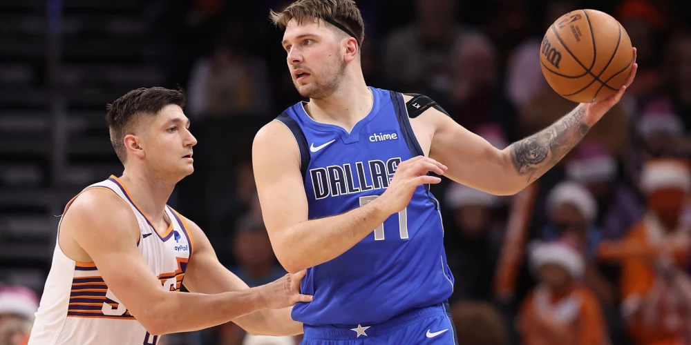 VIDEO: Dončičam 50 punkti "Mavericks" uzvarā pār "Suns"