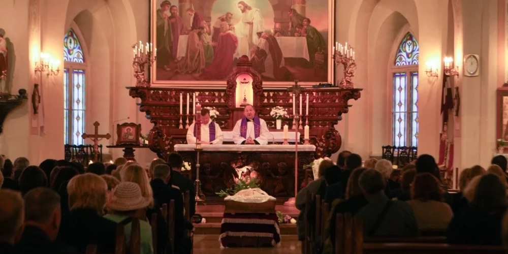 Atvadas no Monikas Zīles.