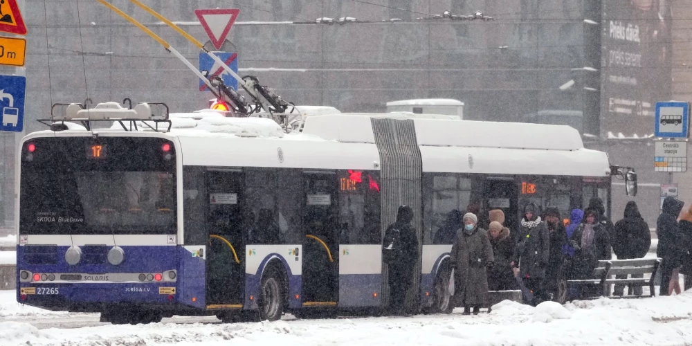 Vecgada dienā un 1. janvārī Rīgas sabiedriskais transports būs bez maksas