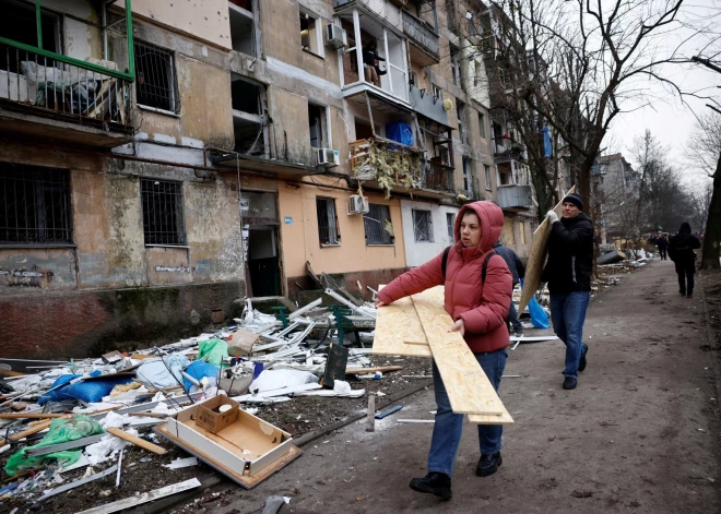 Всего российскими оккупантами было запущено 158 воздушных целей. Силам противовоздушной обороны Украины удалось сбить 114 целей. В частности, было сбито 87 крылатых ракет Х-101, Х-555, Х-55, а также 27 ударных беспилотников Shahed-136/131.