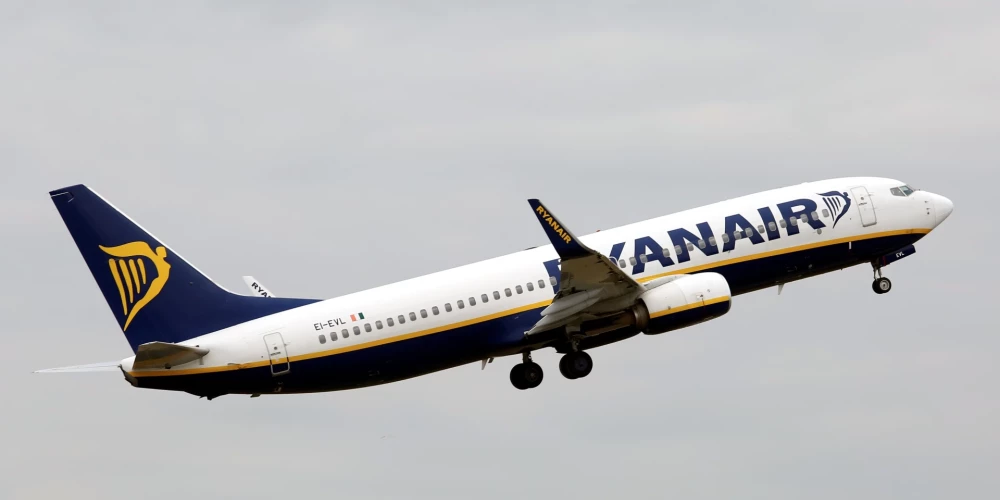 С января Ryanair сокращает рейсы из Польши - пострадают и латвийцы