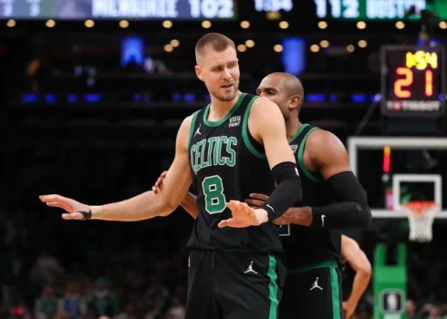 "Celtics" bez Porziņģa izcīna uzvaru NBA spēlē; "Thunder" ar Bertānu uz soliņa pieveic čempionus