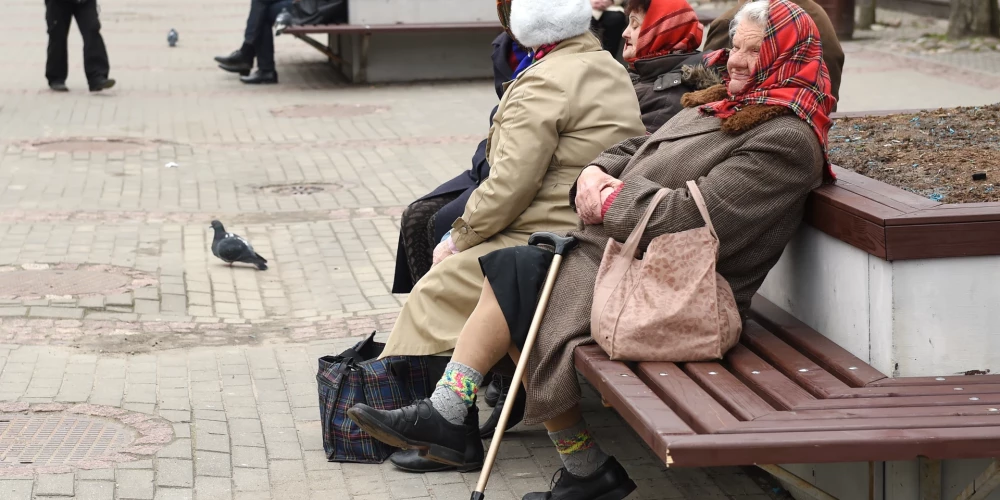 Пенсию в конце года получили 10 291 проживающих в Латвии российских ...