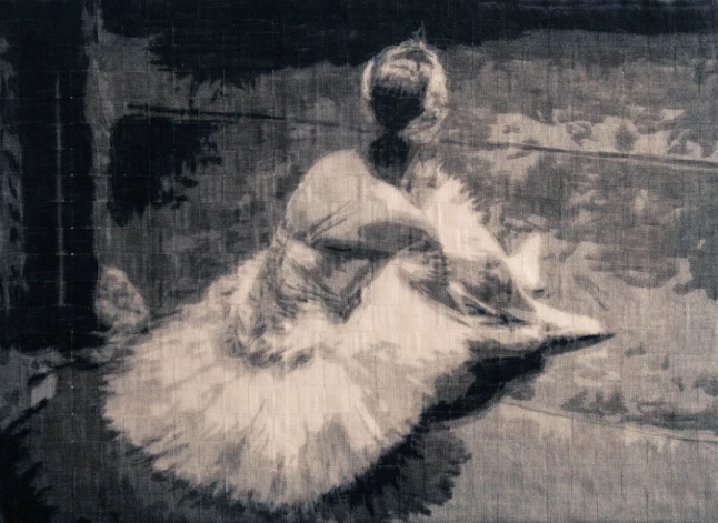 Iveta Šmita. “Etīde Nr. 18.” (2023; lins, zīds, kaligrāfijas tuša).