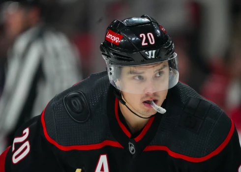 "Hurricanes" uzbrucējs Aho atzīts par NHL aizvadītās nedēļas spožāko zvaigzni