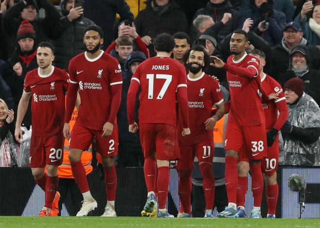 "Liverpool" futbolisti nostiprinās premjerlīgas galvgalī