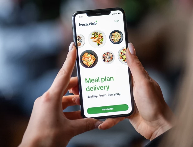 fresh.club Android un iPhone aplikācija veselīgu ēdienu piegādei.