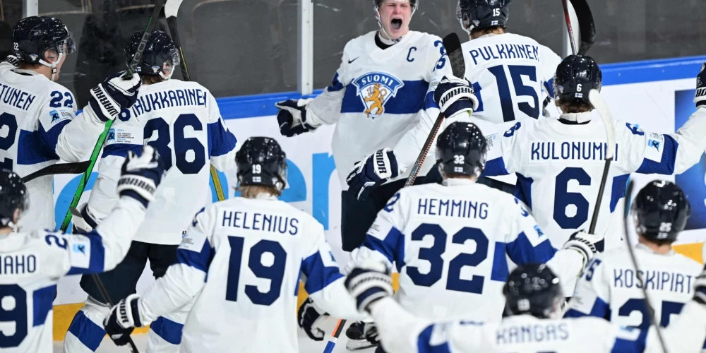 Somijas U-20 hokejisti papildlaikā pieveic slovākus un iekļūst pusfinālā
