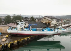 FOTO: spēcīgā zemestrīce Japānā atstājusi pamatīgu postažu