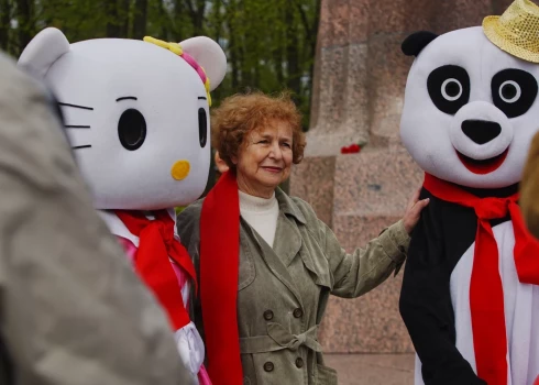 Kopš paša sākuma Tatjana Ždanoka (LKS) Eiropas Parlamentā ir bijusi no Latvijas ievēlēta "Krievijas balss". Šogad viņa kandidēt EP vēlēšanās vairs nav tiesīga.