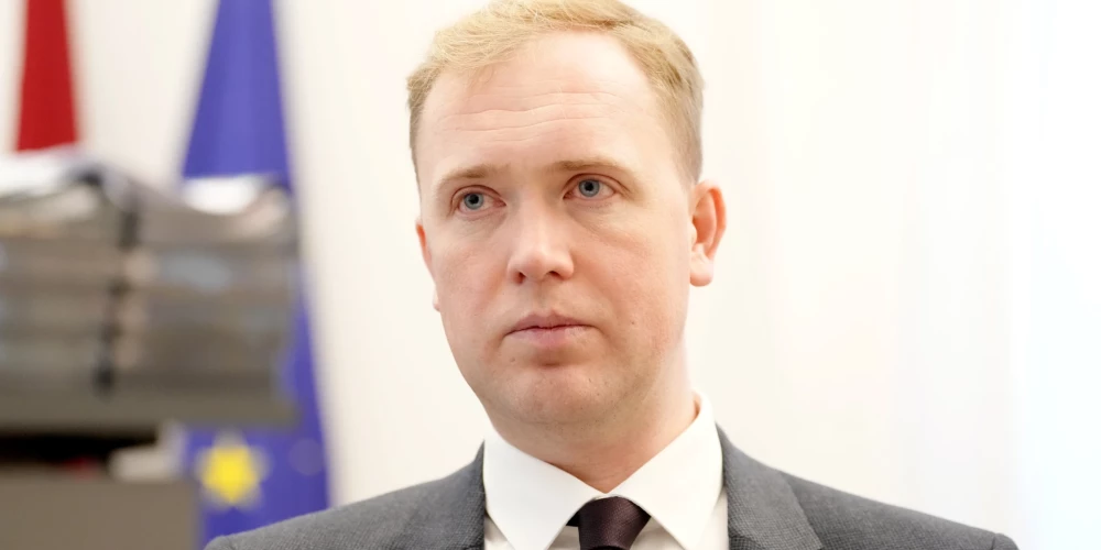 Министр экономики: необходимо продолжать говорить о реэмиграции, так как из Латвии уехало огромное количество людей