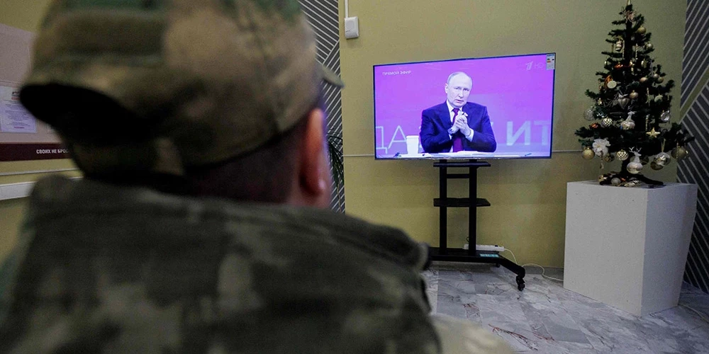Putins, bailēs par apvērsumu, rada Maskavas aizsardzības spēkus, vēsta britu izlūkdienests