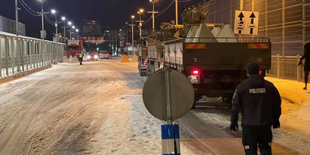 Krievija slēdz autotransportam Ivangorodas robežpunktu iepretim Narvai 