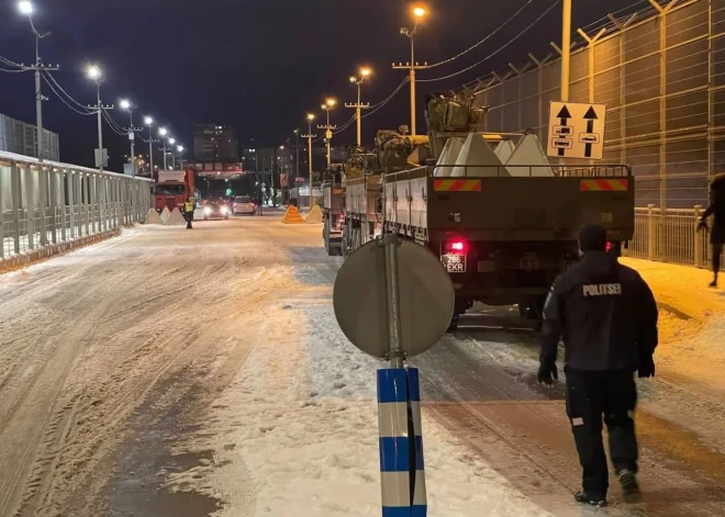 Krievija slēdz autotransportam Ivangorodas robežpunktu iepretim Narvai