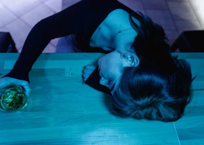 Kāpēc ar gadiem alkohola lietošana liek justies sliktāk?