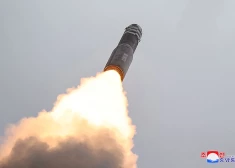 Baltais nams: Krievija pret Ukrainu izmantojusi Ziemeļkorejas raķetes
