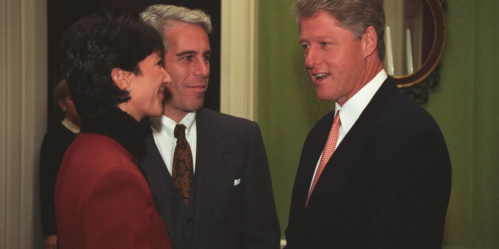 Epšteins un Maksvela viesojas pie Klintona Baltajā namā 1993. gadā