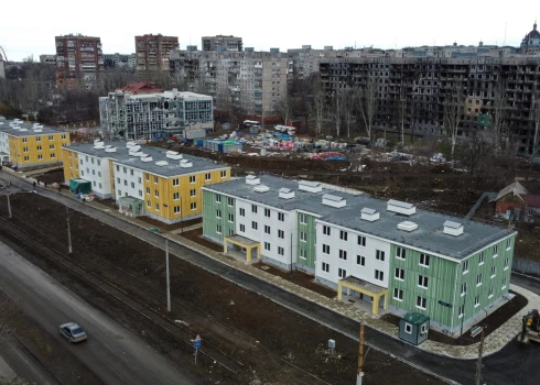 Krievu okupanti "atjauno" Mariupoli, kuru paši iznīcināja līdz pamatiem